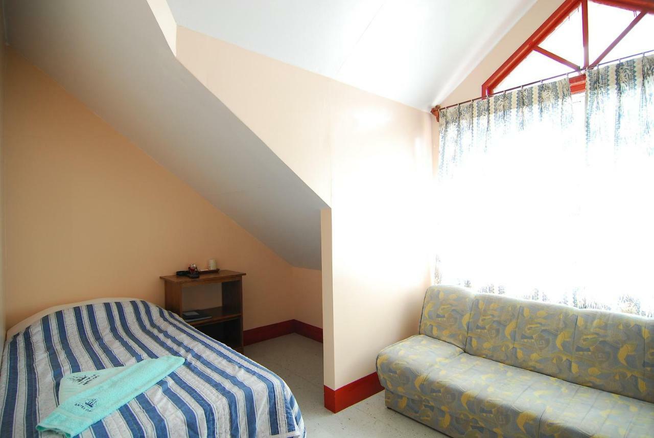 Antelope Guesthouse Koror Exterior foto